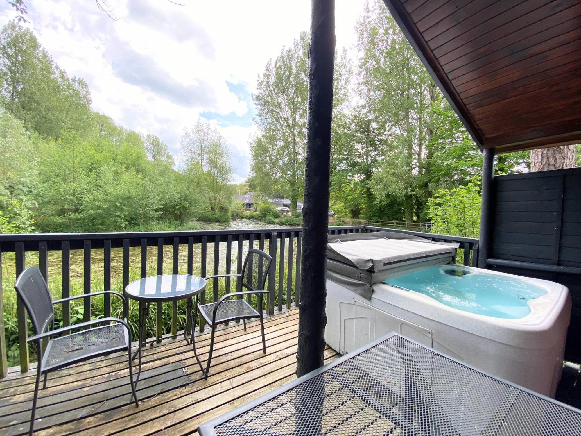 Otter 4 Hot Tub - Huntersmoon-Warminster-Bath-Salisbury 빌라 외부 사진